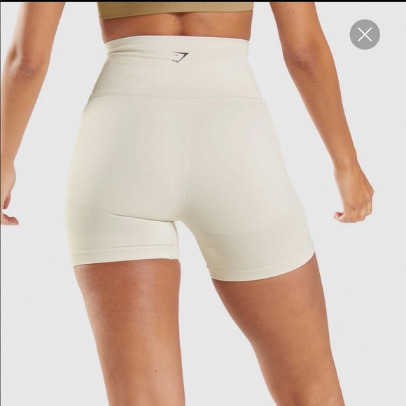 Gymshark energy seamless shorts in coconut white - Picture 4 of 7